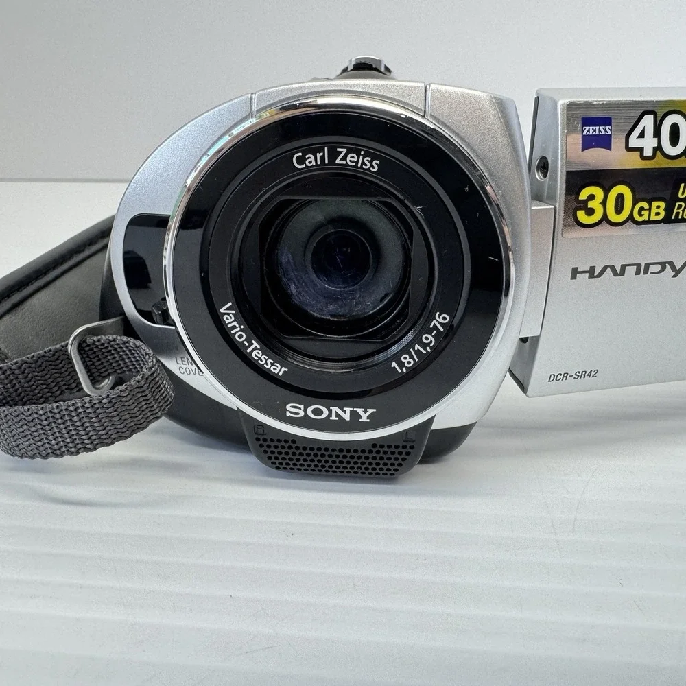 Sony Handycam DCR-SR42 Camcorder 30GB HDD 40x Opt Zoom- Charging Dock And Extras